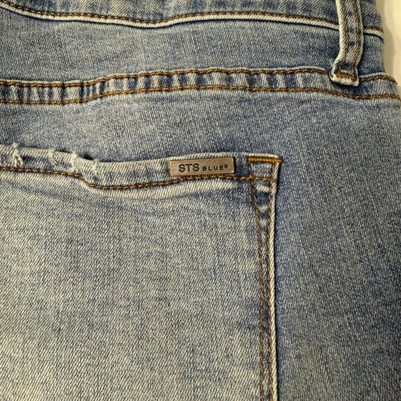 STS Blue Womens Distressed Denim Shorts Size 28 Light Wash Raw Hem - Picture 4 of 5